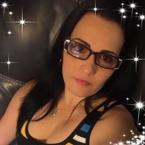 Meet your Posher, Magda rosa